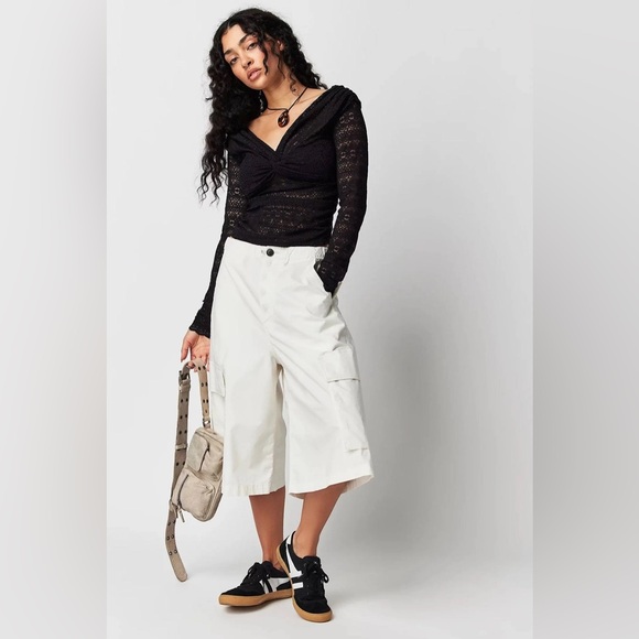 🌻🆕FREE PEOPLE Hold Me Closer Top Black-Size Medium - Picture 4 of 13